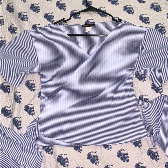 Blouse - Picture 2 of 4